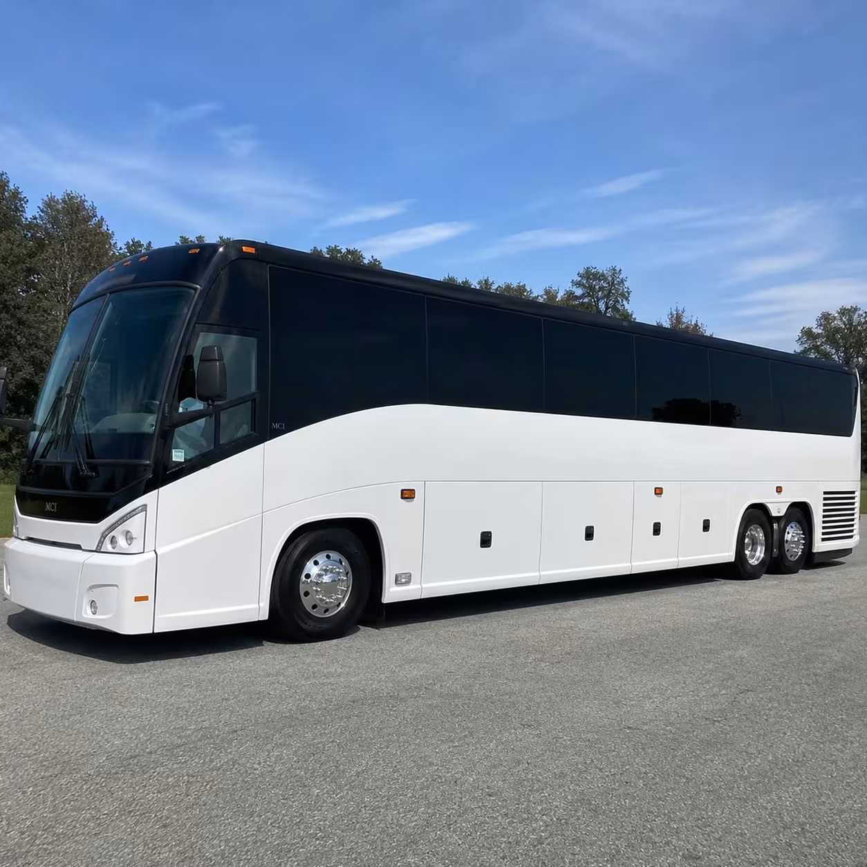 wilmington charter bus rentals to the battleship and nc aquarium