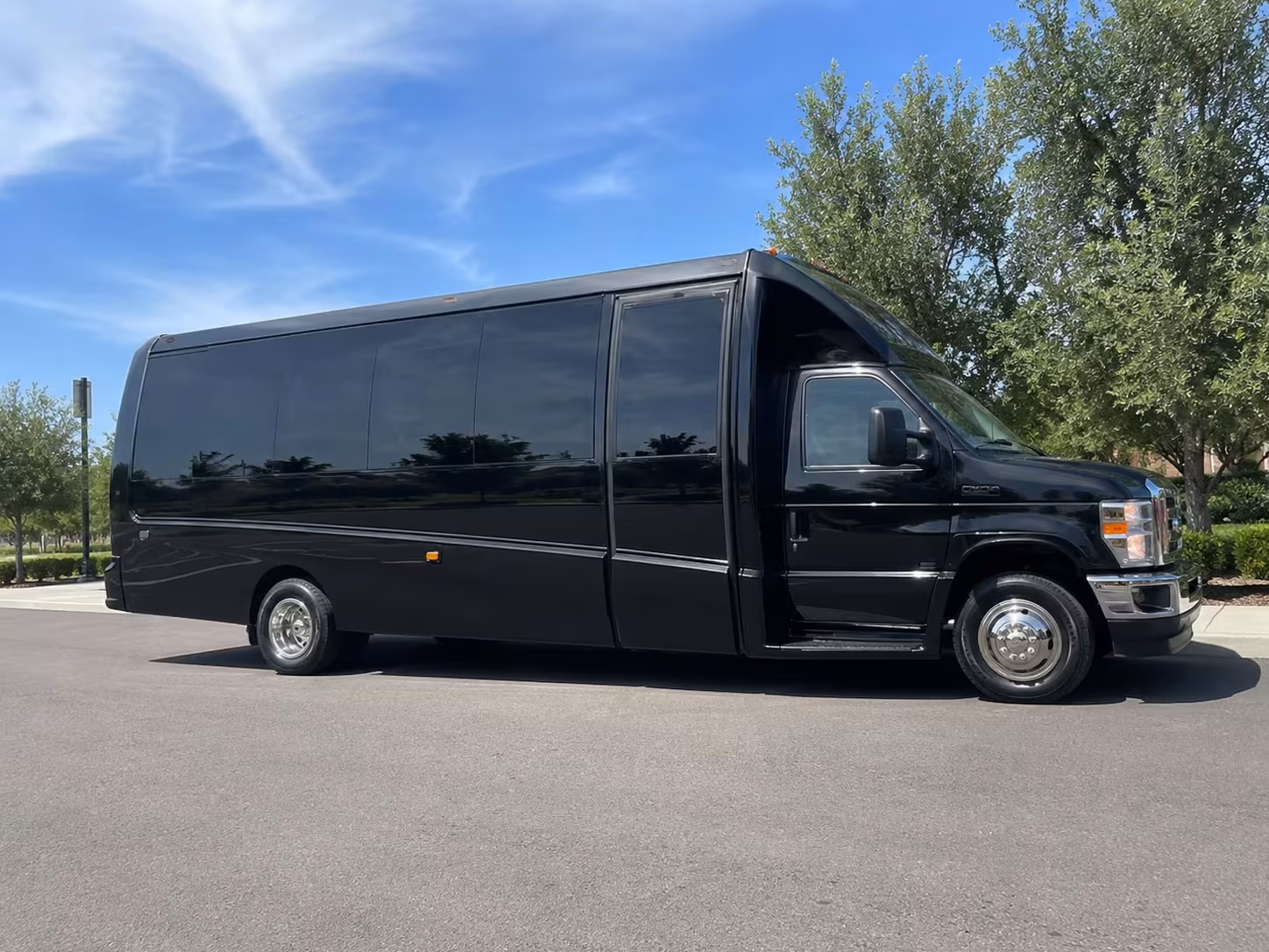 wilmington minibus rentals to airlie gardens and children s museum