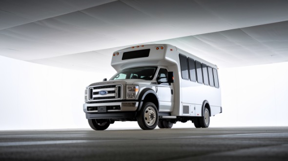 15 passenger minibus wilmington